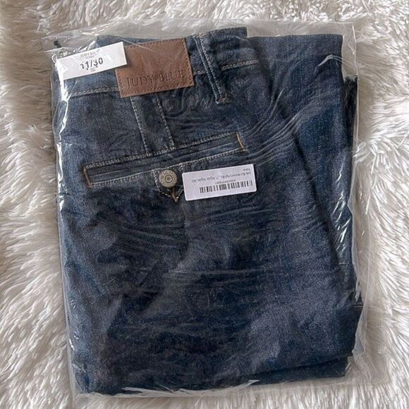 Judy Blue Women's High Rise Tummy Control Classic Crop Wide Leg Jeans NWT 11/30 - Picture 5 of 8